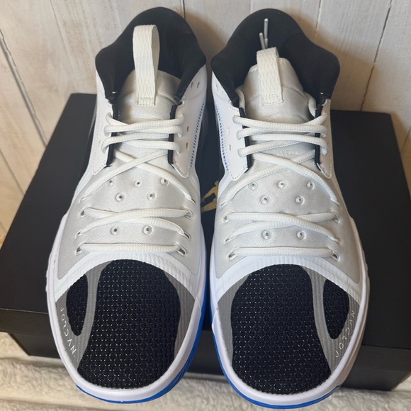 Size 13M & 11.5- Jordan Zoom Separate 'White Photo Blue' - Picture 4 of 12